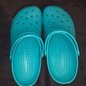 USED UNISEX CROCS